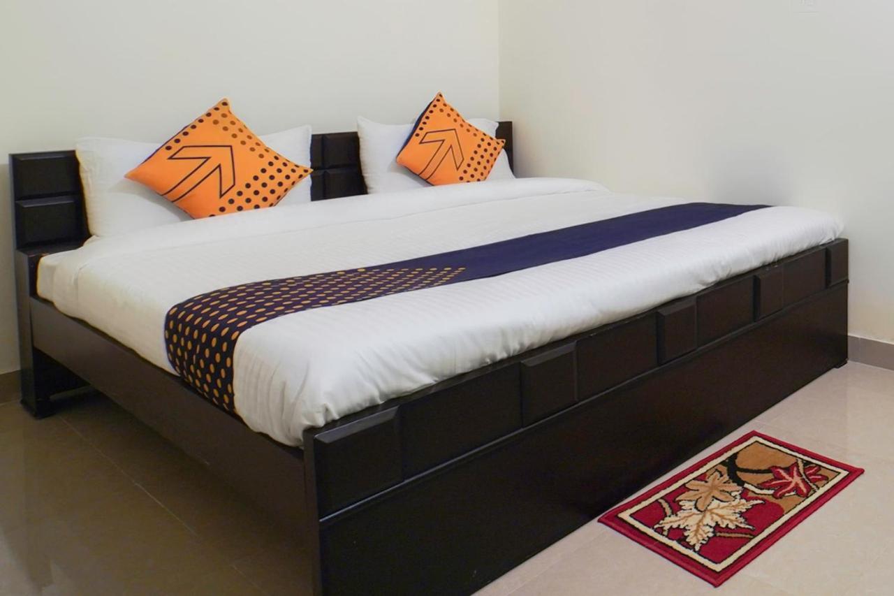 Spot On 67119 Hotel Shivam Residency Rampura  Экстерьер фото
