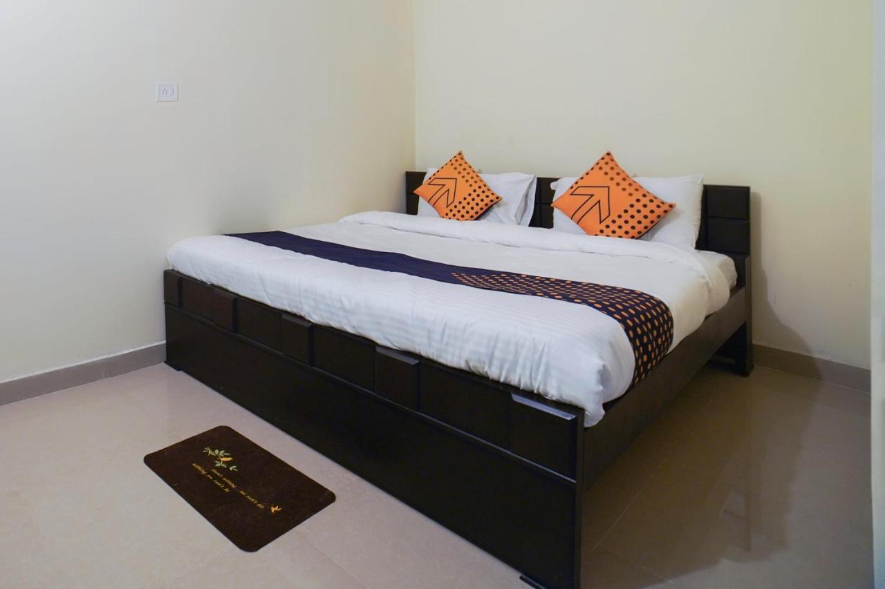 Spot On 67119 Hotel Shivam Residency Rampura  Экстерьер фото